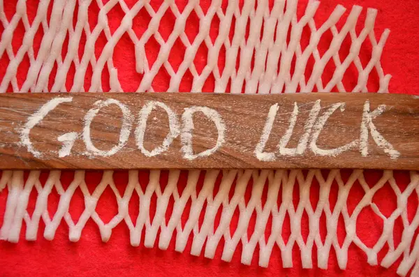 İpli şans kelimesi.