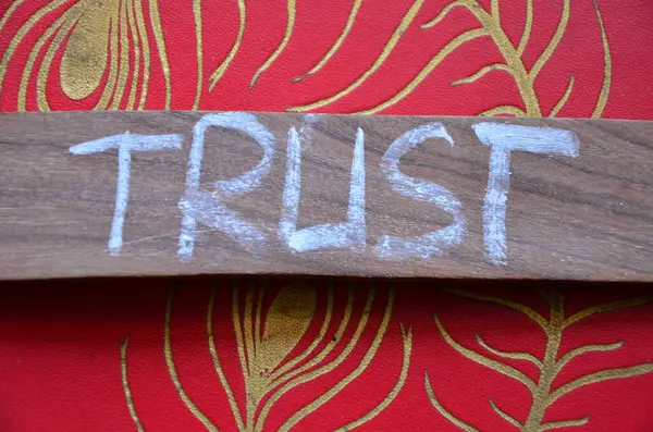 soyut renkli arkaplanda metin güveni