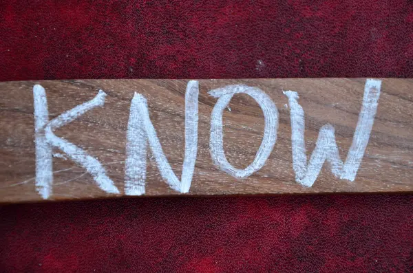 Eski ahşap arka planda ahşap harfler