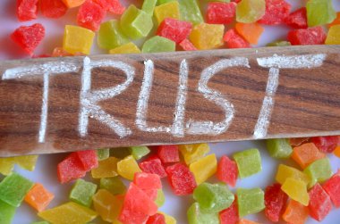 Soyut bir arkaplanda kelime aşkı