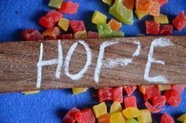 Bir parça odunla bir şekerin renkli sözleri