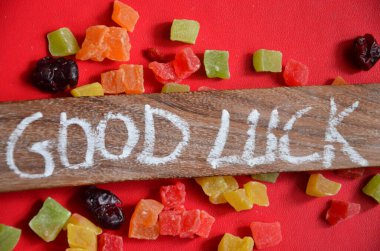 Soyut bir yazıda şans.