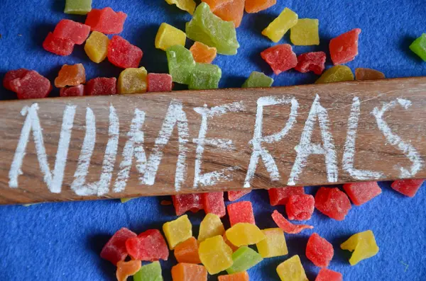 Renkli şeker küpü