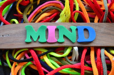 soyut aklında kelime