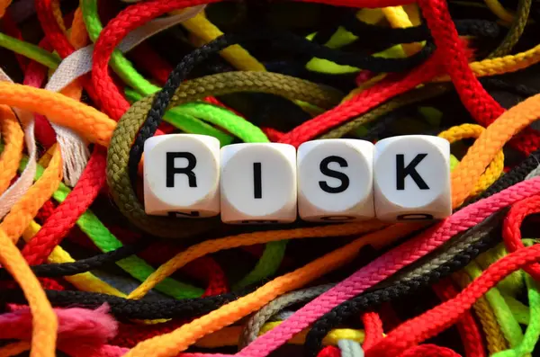 Tahta küp için risk kelimesi