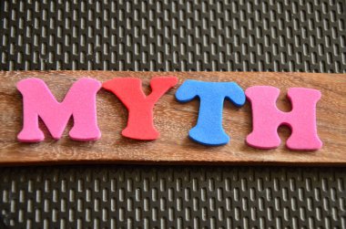 Metin işareti doğru olduğunu gösteriyor. kavramsal fotoğraf gerçek bir hayat hikayesinin gerçek hikayesi..