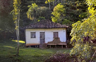 Eski kır evi, Minas Gerais 'in içi. Brezilya