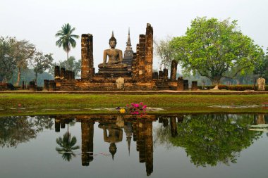  Wat Mahathat in Sukhothai Historical Park thailand UNESCO World Heritage. clipart