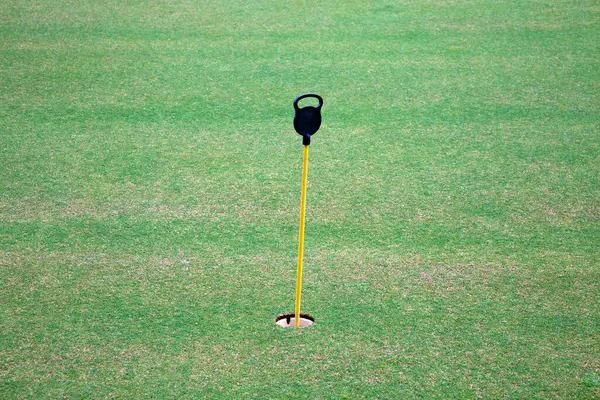 明るい空のゴルフコース — ストック写真