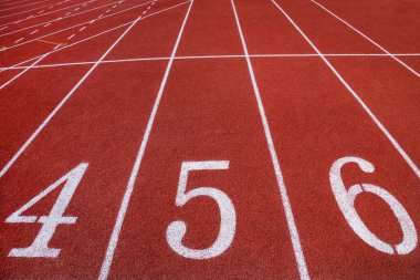 Kırmızı koşu parkuru Stadyumu.