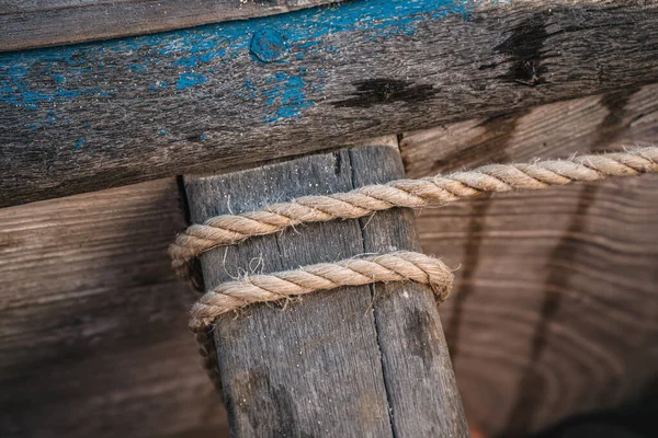 Simple Natural Rope Tied Wooden Part Fishing Boat Closeup Detail — Stock Photo, Image