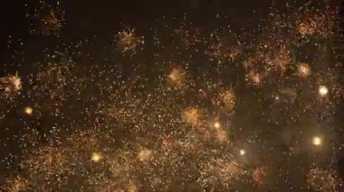 Küçük yeni yıl arifesi havai fişekleri - karanlık gökyüzünde parlak patlamalar, yavaş çekim videoları