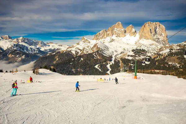 Utsikt Över Skidort Runt Sela Berg Selaronda Dolomiter Italien Stockbild