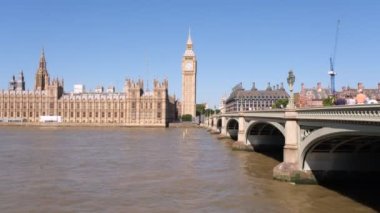 Londra manzarası, Büyük Ben 'le parlamento binaları. İngiliz tarihi, Westminster Sarayı, nehir kıyısı.. 