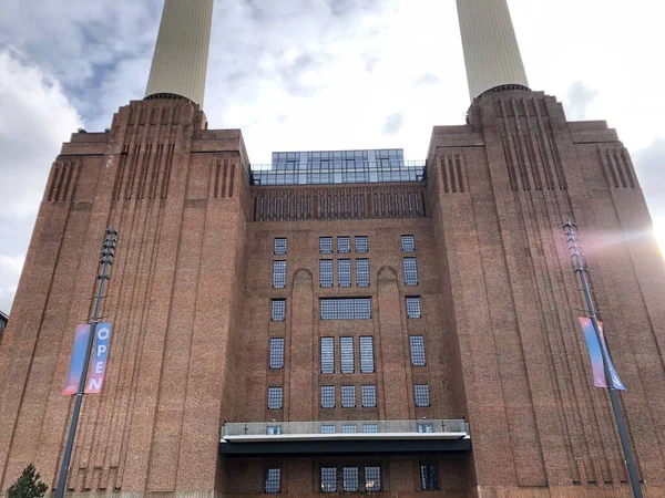 Battersea Power Station Gebouw Londen Verenigd Koninkrijk 2023 Ouderwetse Schoorstenen — Stockfoto