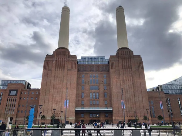 Battersea Power Station Gebouw Londen Verenigd Koninkrijk 2023 Ouderwetse Schoorstenen — Stockfoto