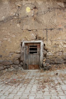 Antika mimari, tarihi bina, antika pencere, antika kapı, pencere manzarası, kapı manzarası, antika bina cephesi, tarihi bina cephesi