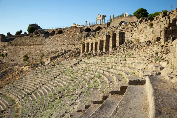 帕加姆古城废墟中的圆形剧场 土耳其伊兹密尔Pergamon雅典卫城剧场古城 — 图库照片