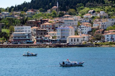 Kilitbahir, Canakkale, TURKEY 'nin panoramik manzarası. Denizden Canakkale manzarası. TURKEY şehrinin panoramik görüntüsü.