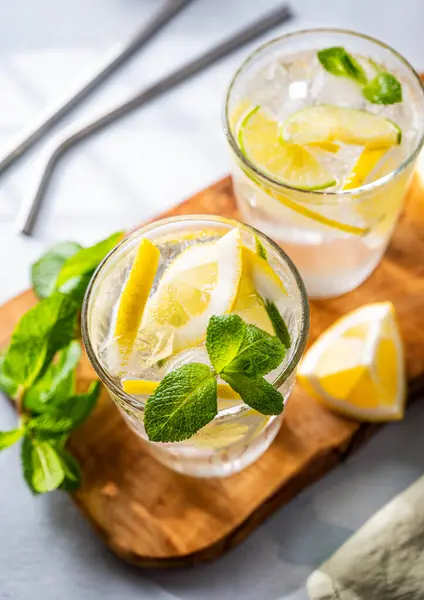 Lemonade Drink Fresh Lemon Lime Mint Ice Close Refreshing Citrus — Stock Photo, Image