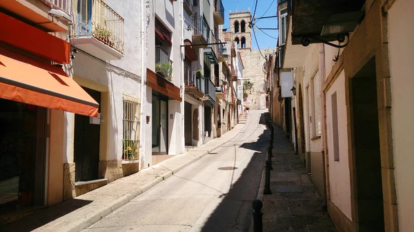Paisaje Urbano Con Calles Estrechas Casas Día Soleado Verano España — Foto de Stock