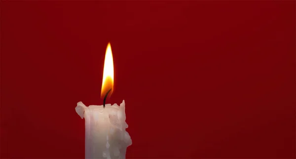 Bannergröße Bild Einer Brennenden Kerze Vor Rotem Hintergrund Mit Freiem — Stockfoto