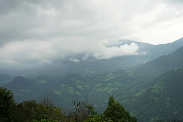 Θέα Στο Βουνό Cloudy Στο East Sikkim — Φωτογραφία Αρχείου