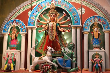 Güzel Ma Durga Idol 66 Pally Durga Puja Pandel 'de