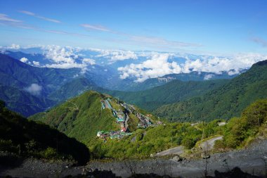 Sikkim İpek Yolu 'ndaki Himalaya' nın Güzel Zuluk Köyü