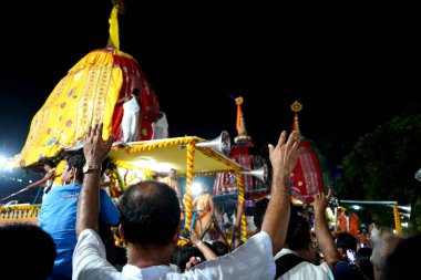 KOlkata 'da Rath Yatra' yı Kutlama