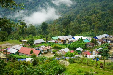 Sillery Gaon 'un Bulutlu Görünümü, Kalimpong' un Sıradışı Hedefi