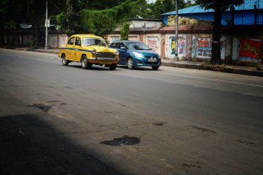 Kolkata Taşımacılık Sistemi Sarı Taksi Hareketi