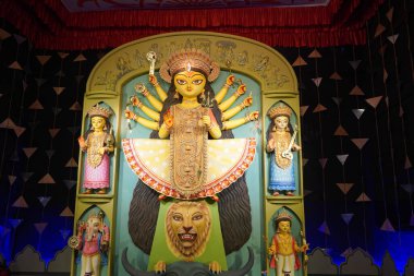 Behala 29 Pally Kolkata 'da Tanrıça Durga' nın Majesteleri 'ne bir bakış.