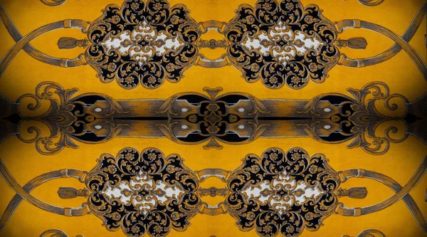 Gotik Desenli Sarı Ipek Kumaş Zengin Siyah Altın Renkli Ipek — Stok fotoğraf