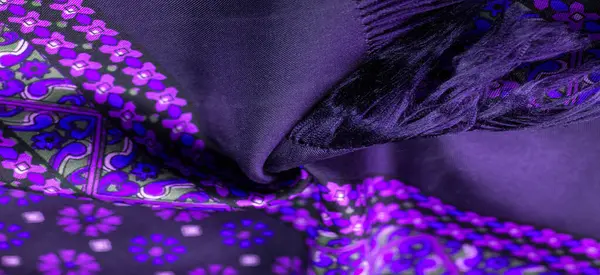 Tissu Soie Couleur Bleu Foncé Avec Des Fleurs Bleues Violettes — Photo