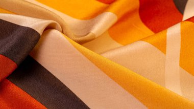 İpek kumaş, çizgili kumaş, kahverengi-kırmızı-bej çizgiler, zarif tasarım. Hassas ipek kumaş. Yüksek çözünürlüklü doku, kalıp, arkaplan, koleksiyon