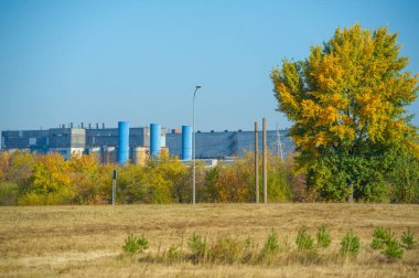 Endüstriyel arazi. Belirli mimari ve ikonik elementlerle manzaralara yansıyan fiziksel, sosyal ve kültürel bir gerçeklik..