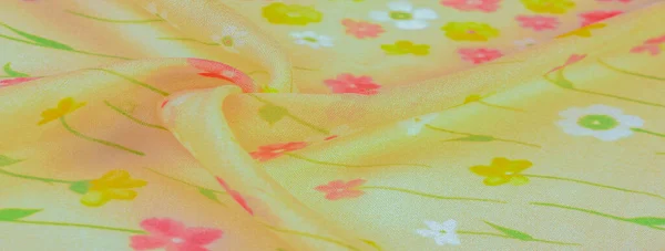Hedvábná Tkanina Drobné Květy Béžovém Pozadí Jemné Stehy Květinový Design — Stock fotografie