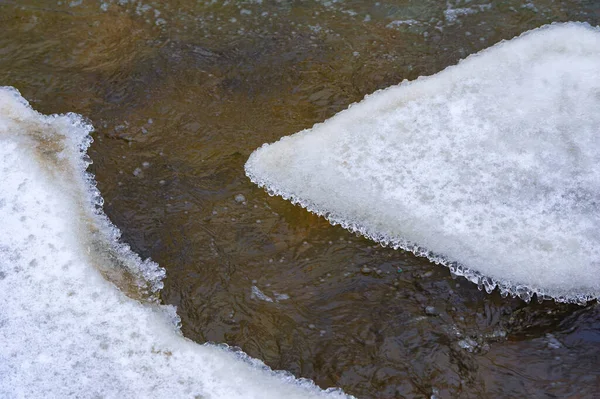 Río Congela Invierno Invierno Hace Pensar Medida Que Sol Sale — Foto de Stock