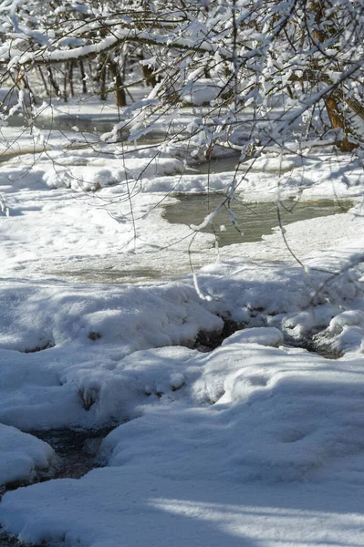 Fiume Congela Inverno Inverno Pensare Come Sole Sorge Più Tardi — Foto Stock