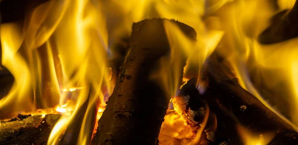 Şöminede Yangın Var Yaşlanmış Ahşap Harika Kokuyor Eğer Onu Yakacaksanız — Stok fotoğraf