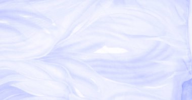 Mavi ipek. Özel olarak en yüksek kalitede kraliyet mavi ipek taftasını kullanarak ortamı hazırlamak için tasarlandı. Hafif, bu madde yumuşak bir parıltı yaratır..