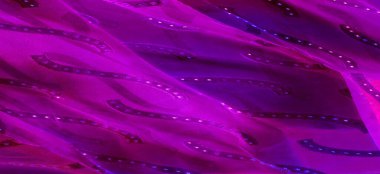 Kusursuz kaleydoskop, pembe ipek. İpek krep sateni parlak önü olan orta ağırlıklı bir kumaştır. Zarif, zengin kumaşlar ve güzel parıltılar lüks tasarımlara izin verir..