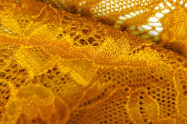 Herhangi bir iç çamaşırı ya da ev dekoruna zarafet ve incelik katar. Konfor ve dayanıklılık için yüksek kaliteli tekstil malzemesinden yapılmıştır. Çeşitli tasarımlarda kullanılabilecek kadar çok yönlüdür.