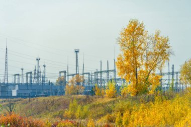 Endüstriyel sonbahar manzarası. Kentsel tasarım, mimari, coğrafya, ekoloji, inşaat, inşaat, çevre psikolojisi alanlarını kapsayan disiplinler arası bir alandır.,