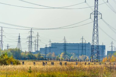 Endüstriyel arazi. Sanayi sonrası manzara ve çevre görüntüleri. Sanayi sonrası, mevcut estetik görüntülerin güncellenmesi ve karmaşıklaştırılması hakkındaki sanatsal fikirler.