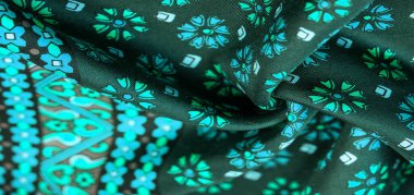 İpek kumaş. yeşil, yeşil ve huş ağacı çiçekleri, yoğun kumaş, triasetat liflerine dayalı çift taraflı. Arkaplan, Desen Dekoru