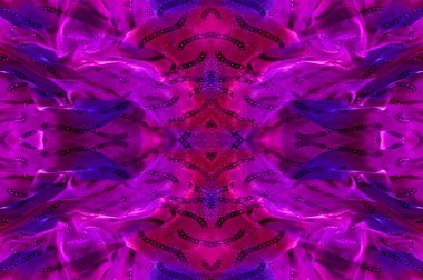 Kusursuz kaleydoskop, pembe ipek. İpek krep sateni parlak önü olan orta ağırlıklı bir kumaştır. Zarif, zengin kumaşlar ve güzel parıltılar lüks tasarımlara izin verir..