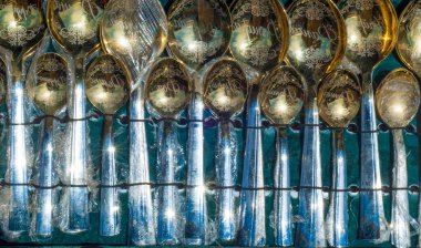 kaşık hediye paketleme içinde. Konu, sıvı, kayrak gıda scooping için bir cihaz.