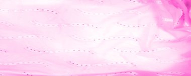 Kusursuz kaleydoskop, pembe ipek. Kalabalıktan canlı bir renkle uzaklaşın. Işığı yansıtan parlak dalgalar, enfes sofistike dalgalar. Bu sıcak pembe ipek krep de chine..